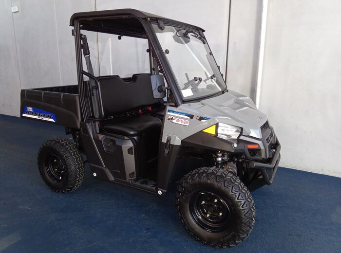 POLARIS RANGER EV HALF CAB